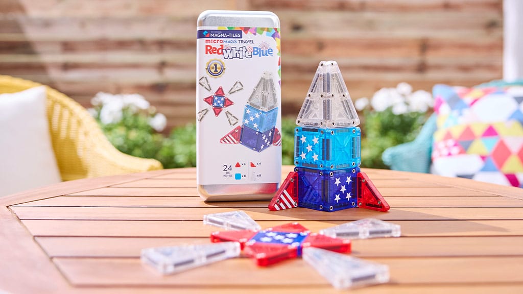 MAGNA-TILES piros, fehér és kék 24 darabos utazókészlet
