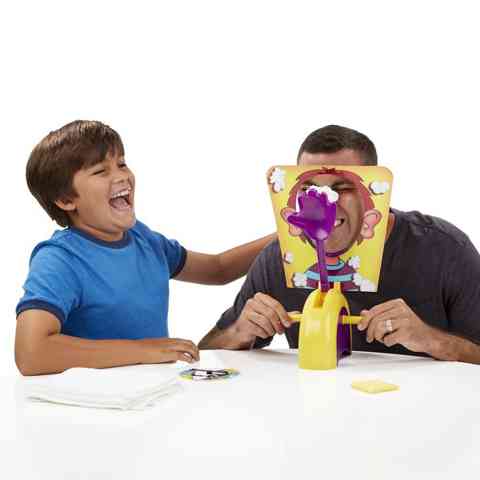 Pie Face! - Pite az arcodba! társasjáték - Hasbro kép 3