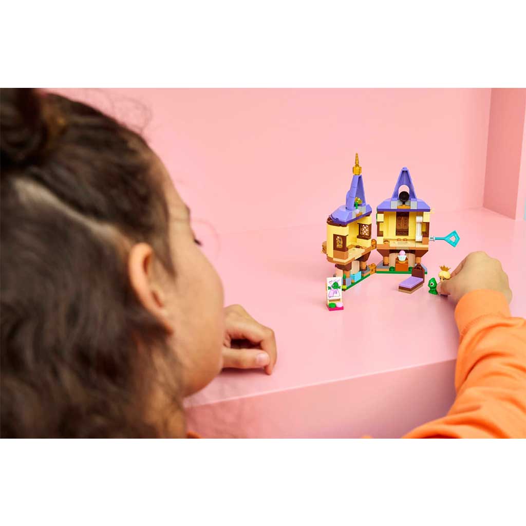 LEGO® Disney™: Aranyhaj minitornya (43294) kép 6