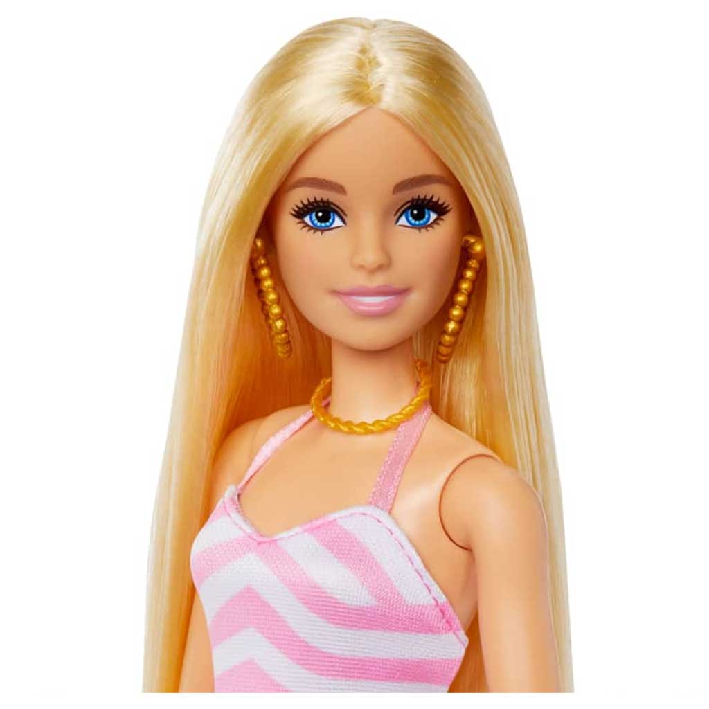 Barbie The Movie: Barbie Beach baba strandfelszereléssel - Mattel kép 2