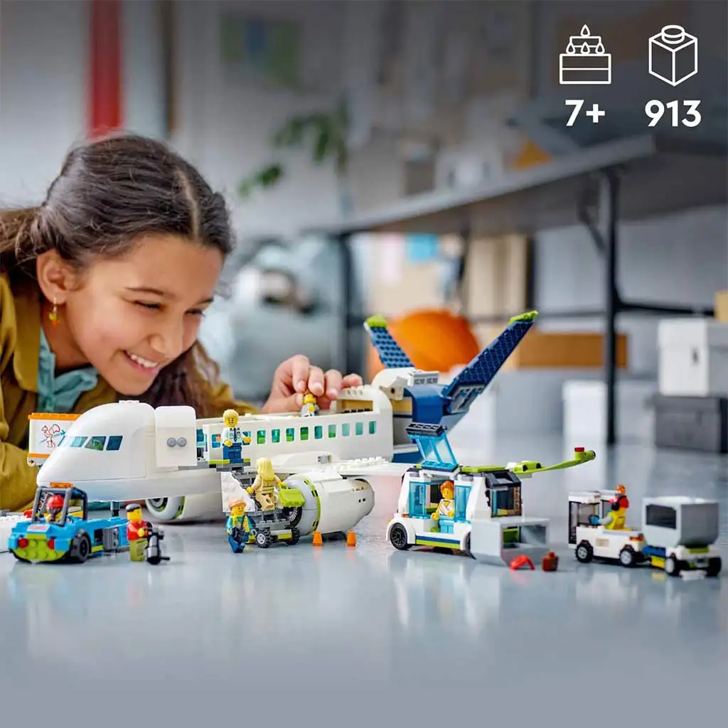 LEGO® City: Utasszállító repülőgép (60367) kép 4