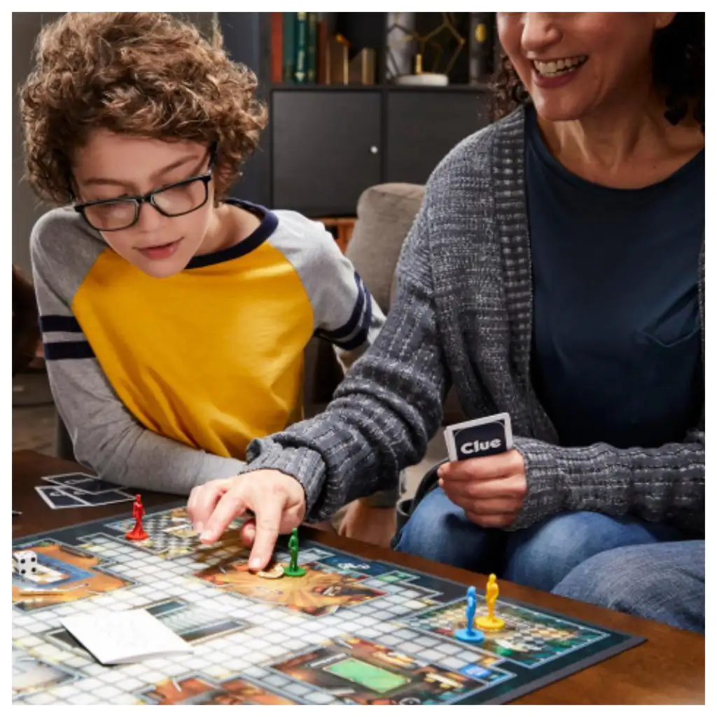 Cluedo - Klasszikus bűnügyi detektív társasjáték - Hasbro kép 4
