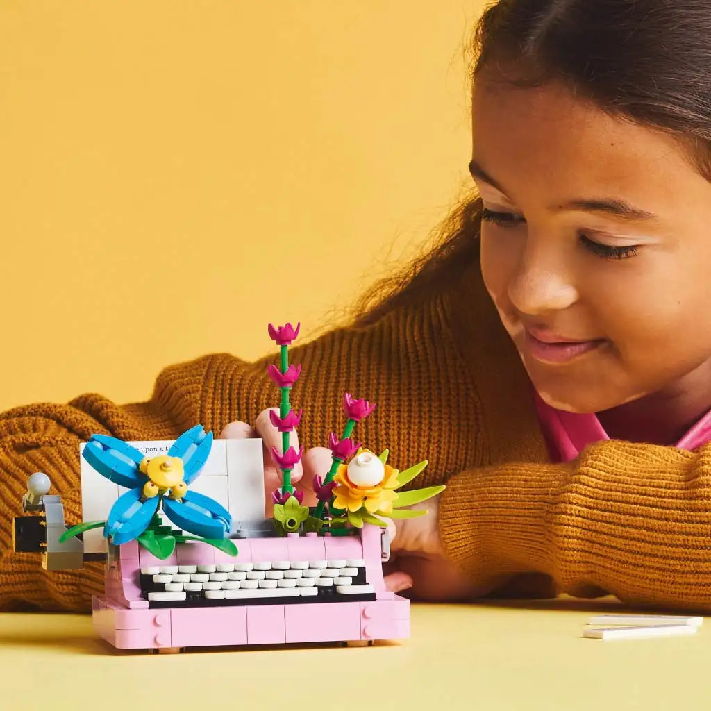 LEGO® Creator: Írógép virágokkal (31169) kép 3
