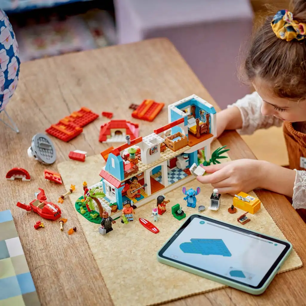 LEGO® Disney: Lilo és Stitch tengerparti háza (43268) kép 4