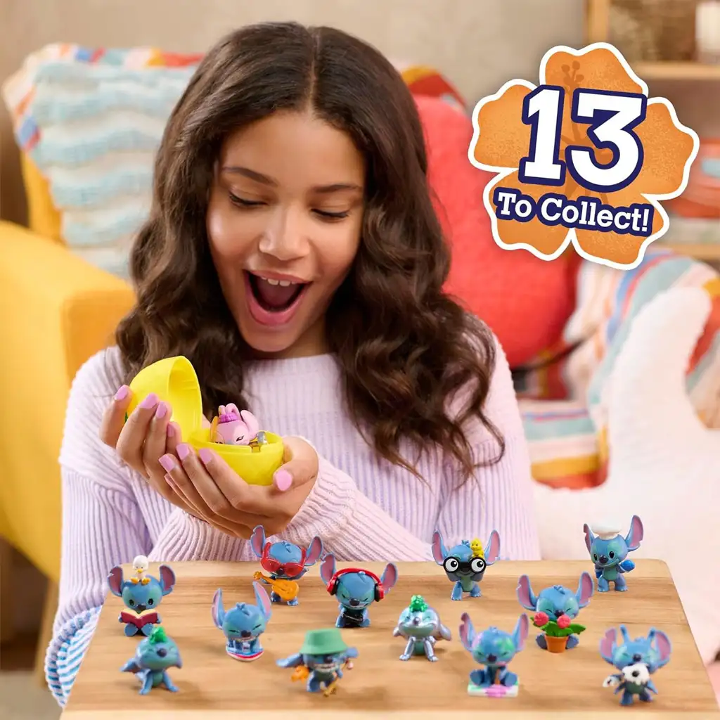 Disney Stitch mini meglepetés figura ananász formájú kapszulában 4. széria 1db kép 4