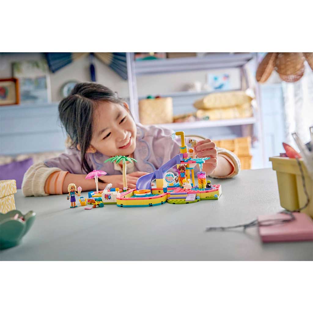 LEGO® Friends: Egy vidám nap az aquaparkban (42676) kép 7