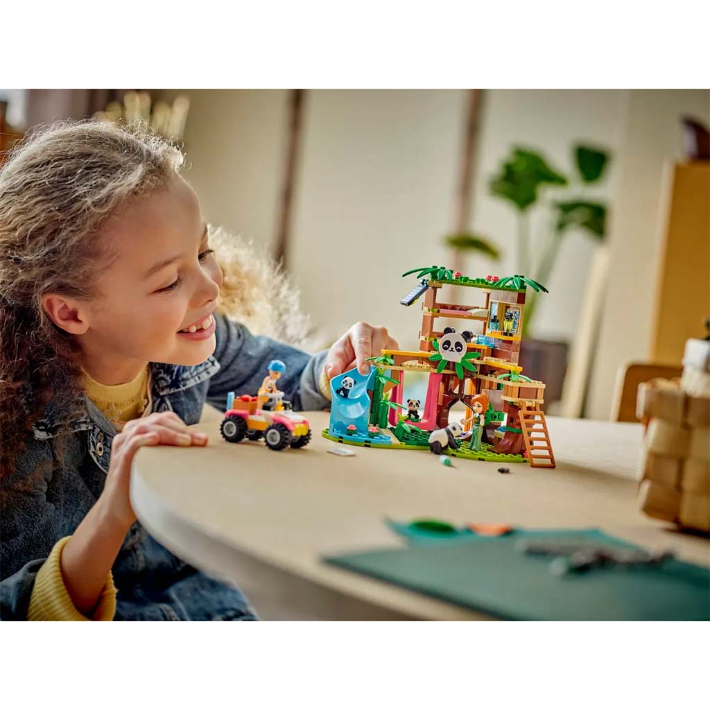 LEGO® Friends: Pandamenedékhely (42648) kép 7