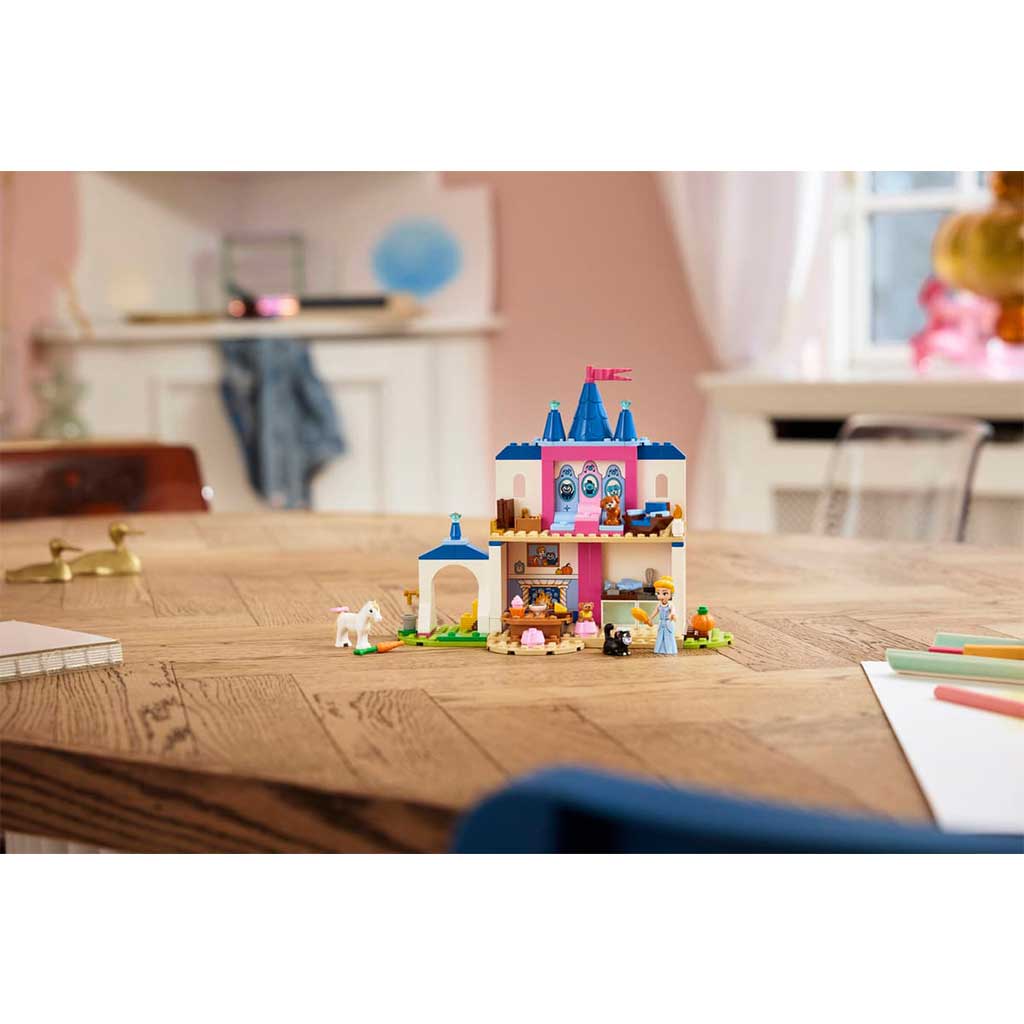 LEGO® Disney™: Hamupipőke kastélya és állatbarátai (43283) kép 6
