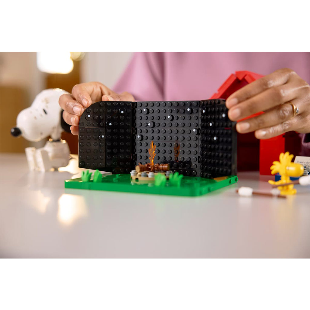 LEGO® Ideas: Peanuts: Snoopy kutyaháza (21368) kép 13