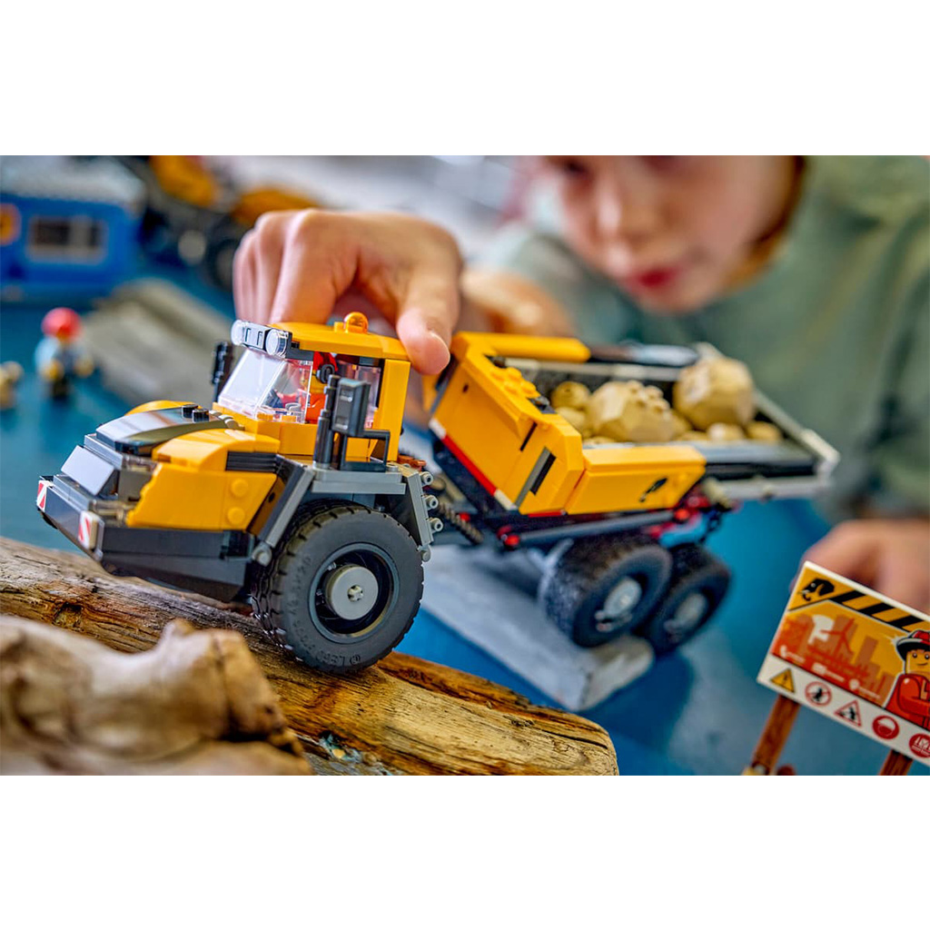 LEGO® City: Homlokrakodó és billenőplatós teherautó (60494) kép 8