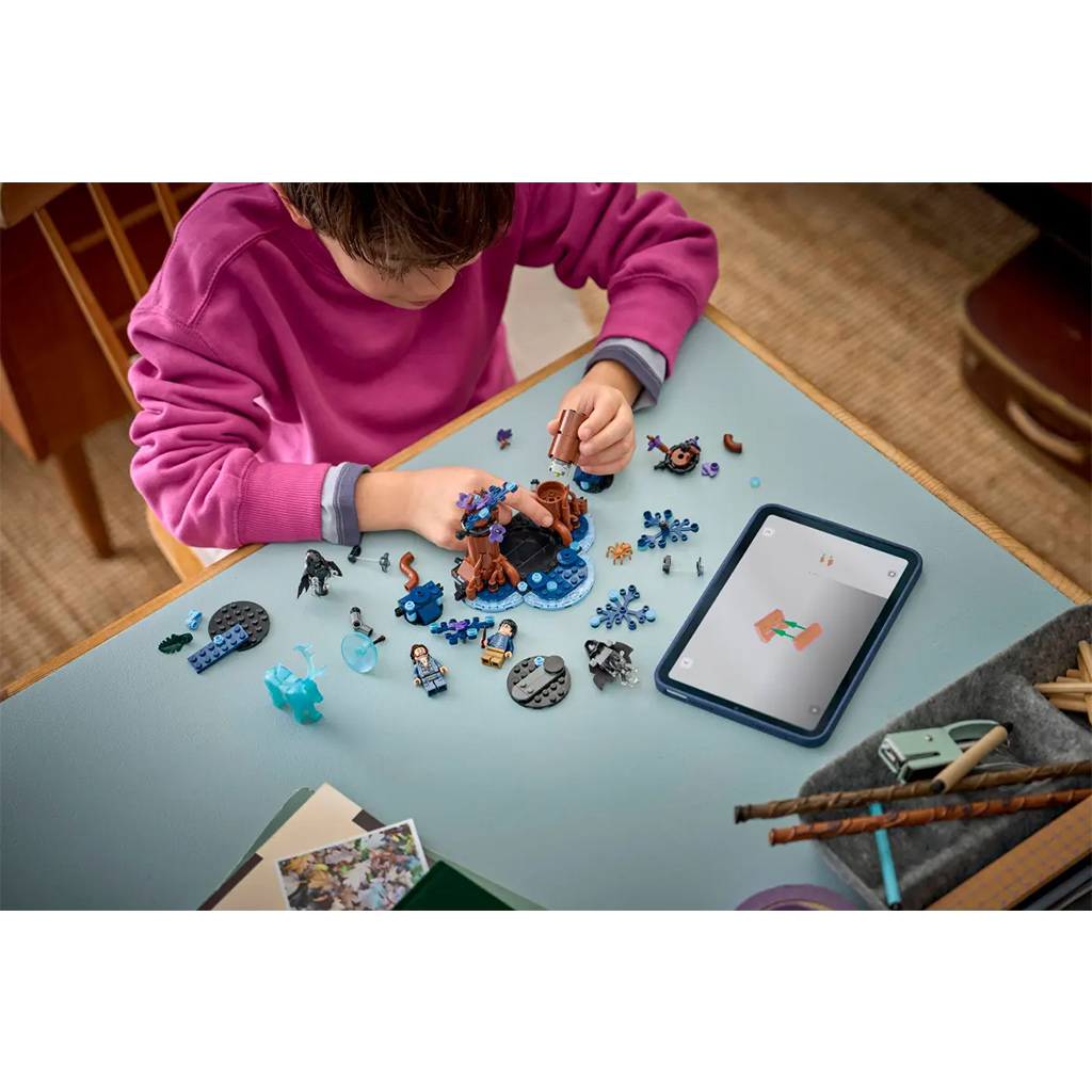 LEGO® Harry Potter™: A Tiltott Rengeteg: Expecto Patronum (76475) kép 4
