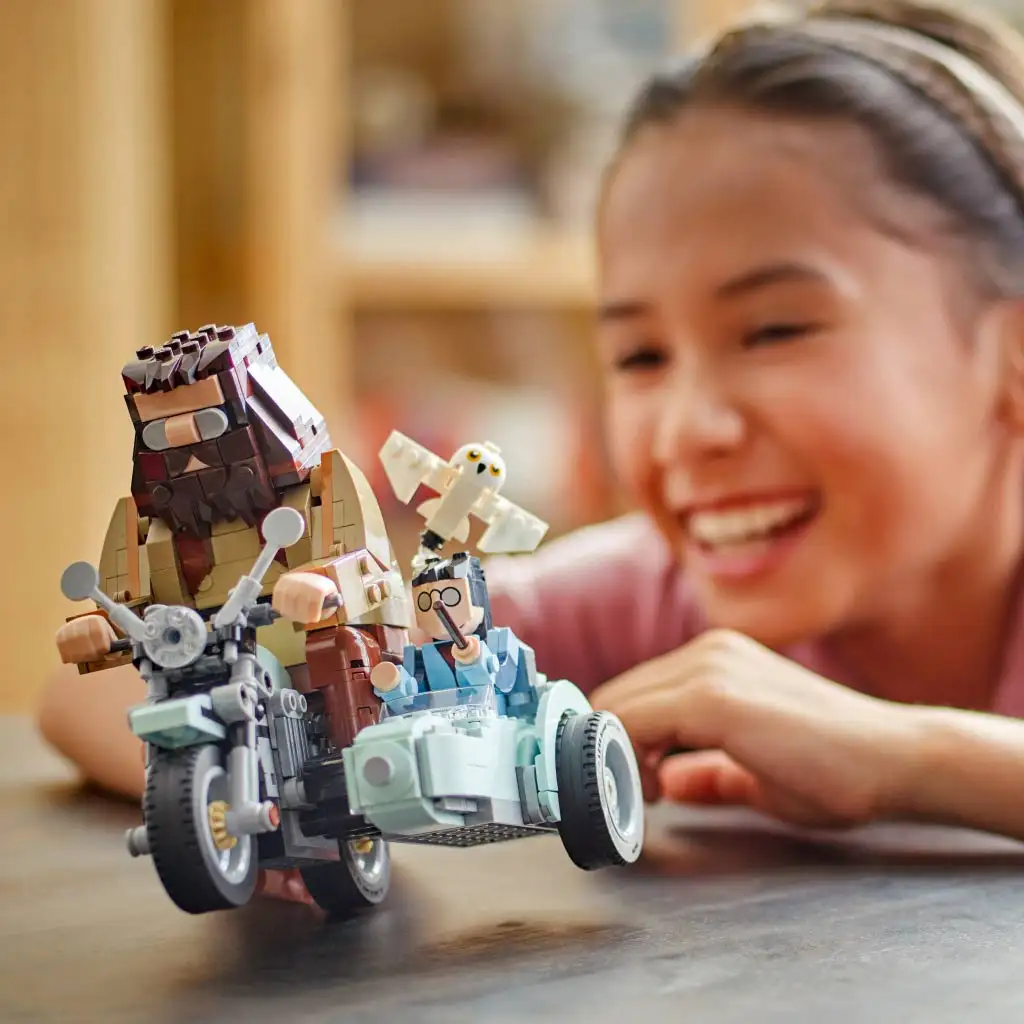 LEGO® Harry Potter: Hagrid™ és Harry motoros kalandjai (76443) kép 4