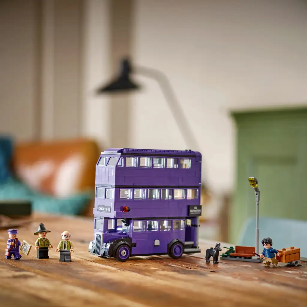 LEGO® Harry Potter™: Kalandok a Kóbor Grimbusz™-on (76446) kép 6