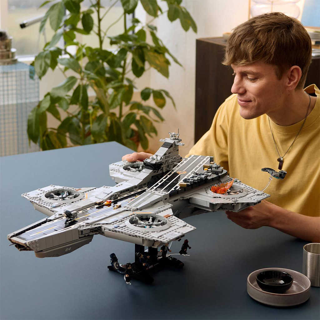 LEGO® Marvel: S.H.I.E.L.D. Helicarrier (76354) kép 7