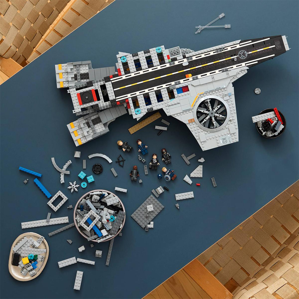 LEGO® Marvel: S.H.I.E.L.D. Helicarrier (76354) kép 8