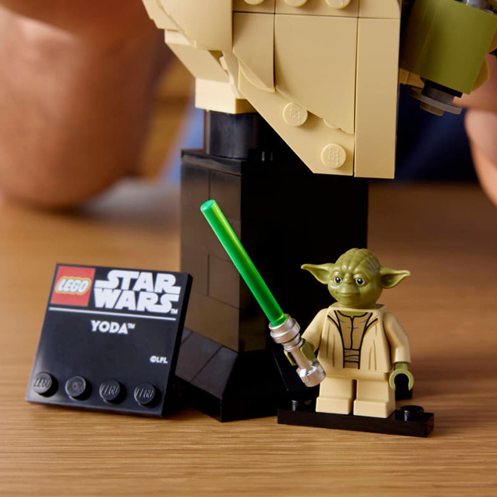 LEGO® Star Wars™: Yoda™ mellszobor (75438) kép 4