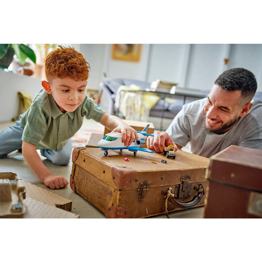 LEGO® City: Utasszállító repülőgép (60492) kép 6