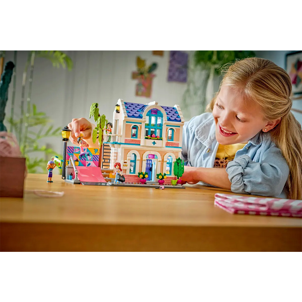 LEGO® Friends: Liann családi háza (42687) kép 6