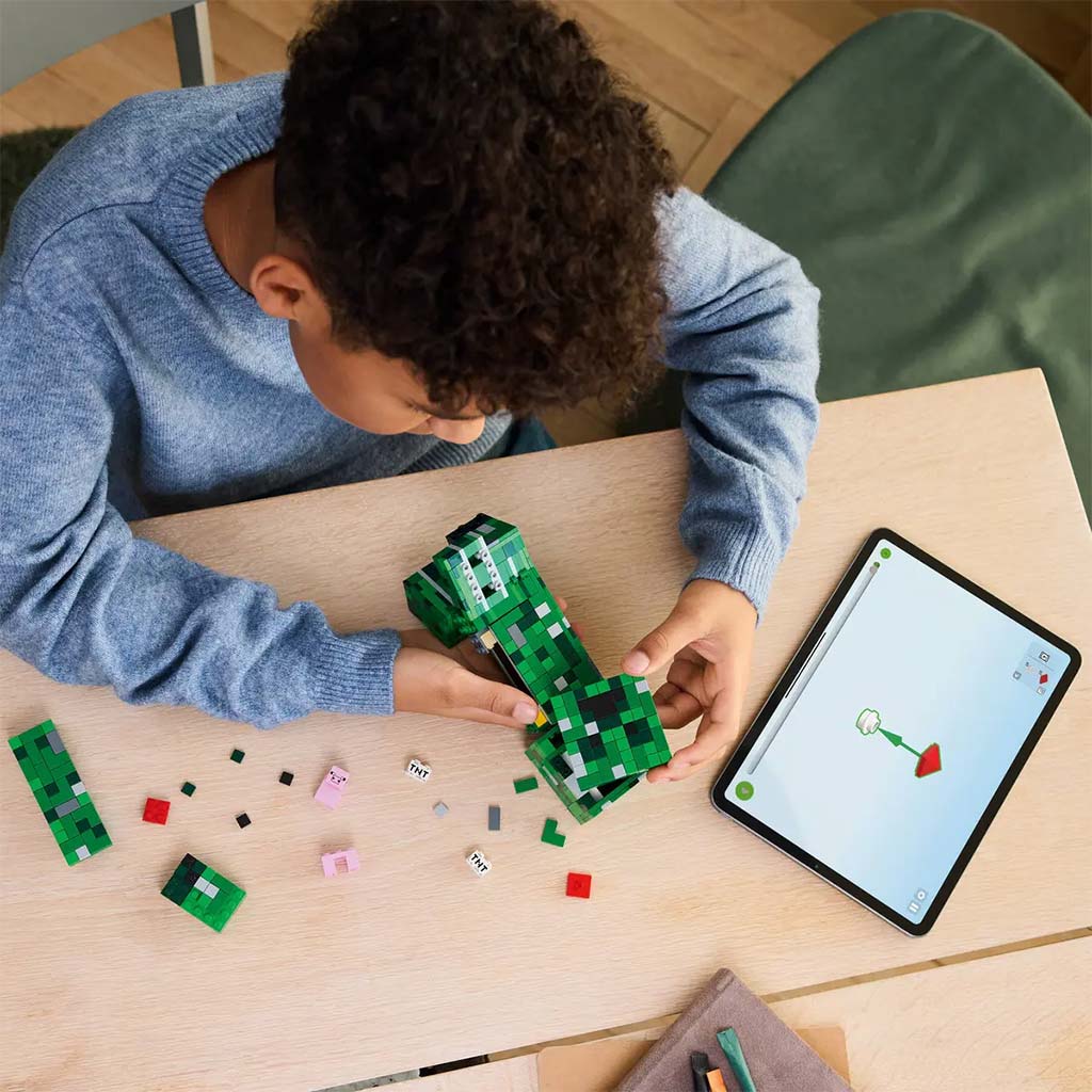 LEGO® Minecraft: A Creeper™ (21276) kép 7