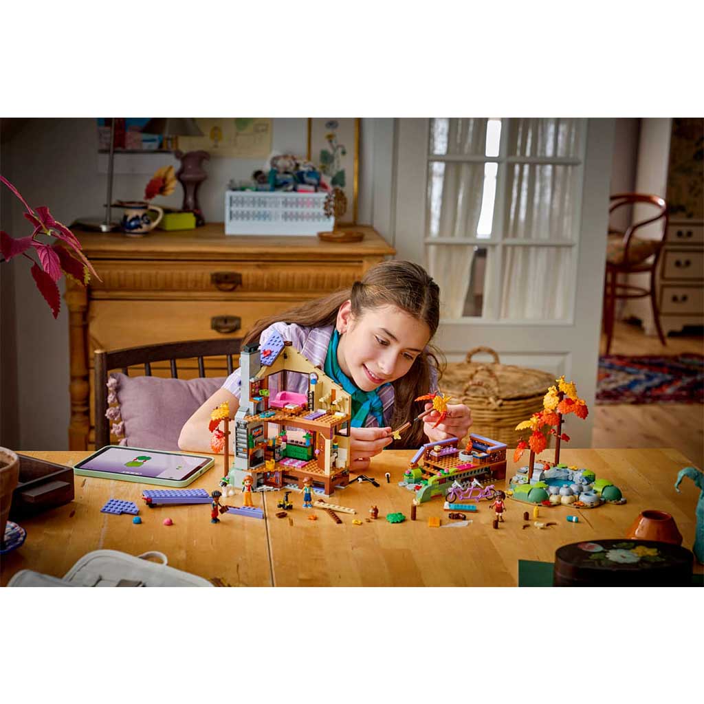 LEGO® Friends: Otthonos kabin az őszi erdőben (42705) kép 6