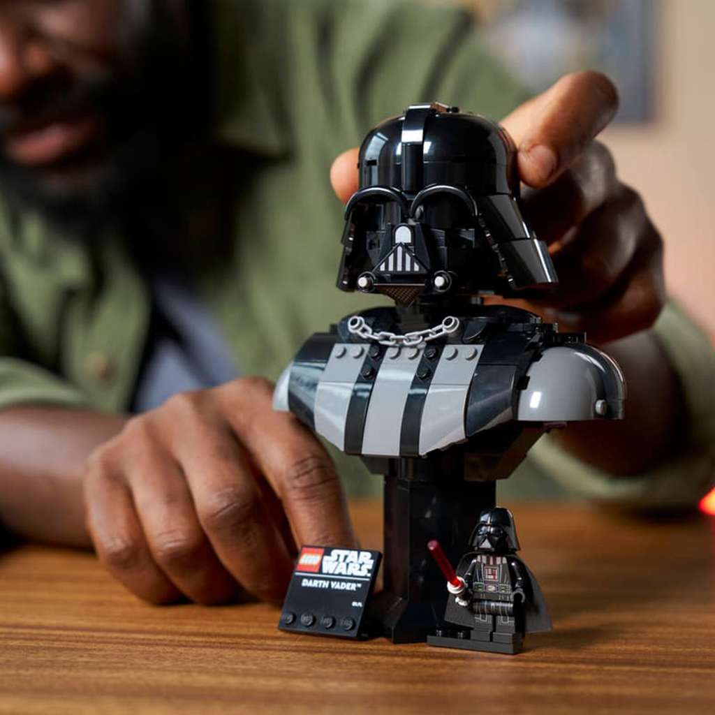 LEGO® Star Wars™: Darth Vader™ mellszobor (75439) kép 4