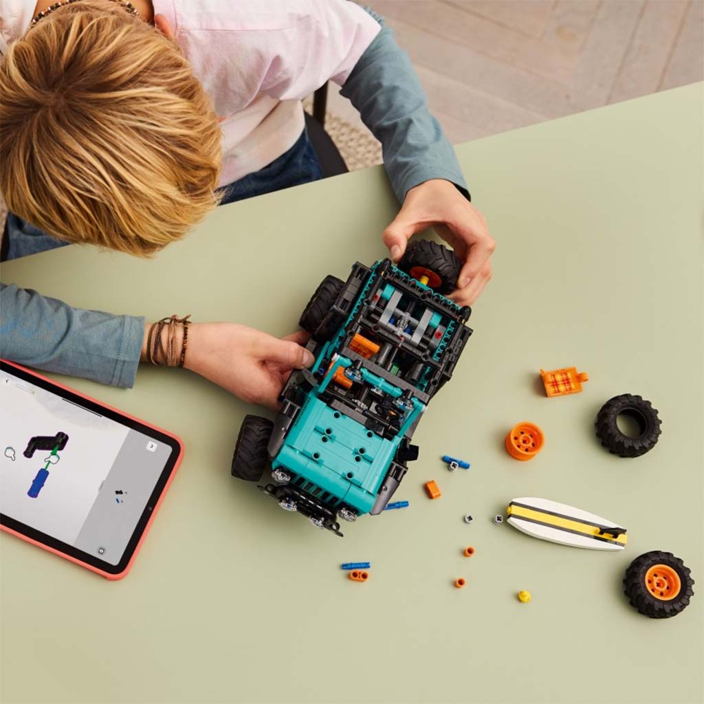 LEGO® Technic: Jeep® Wrangler Rubicon SUV (42227) kép 5