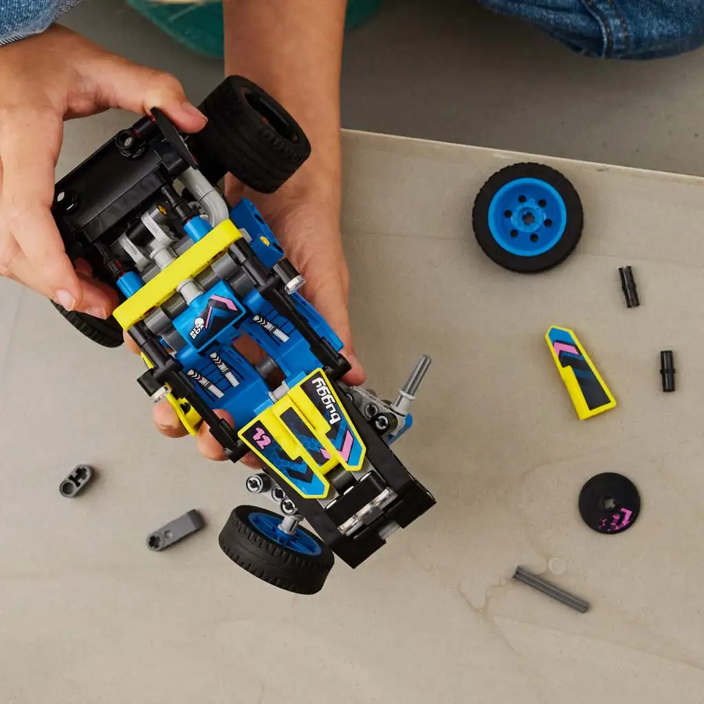 LEGO® Technic: Verseny homokfutó (42164) kép 3